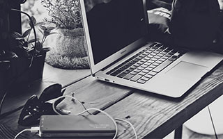 张继科风波扯出杨幂，两细节有迹可循，如今她暗暗发声再添一把火