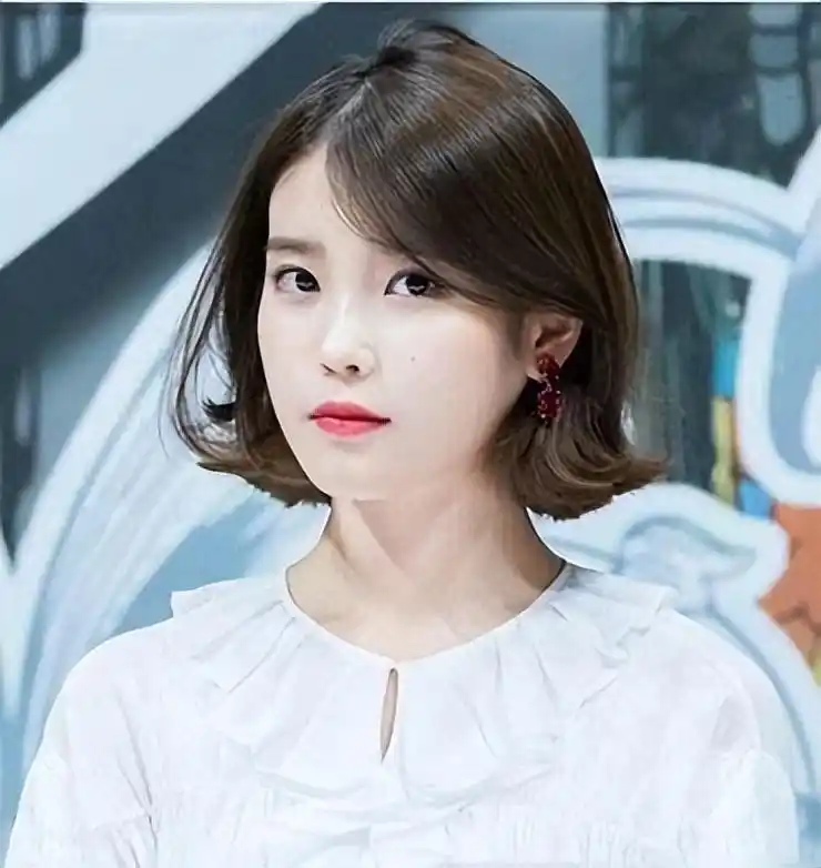 中年妇女齐肩短发型_女明星齐肩卷发_短发造型技巧