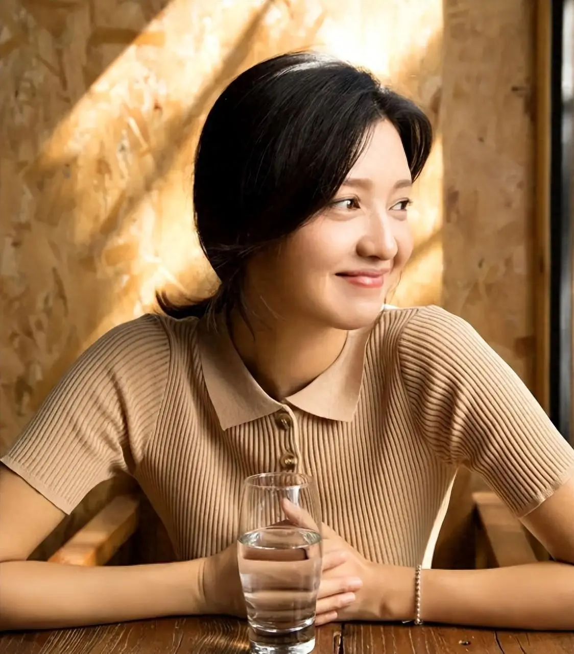 演员傅晶：拍戏多年就连赵宝刚都捧不红，现在却被王凯带火