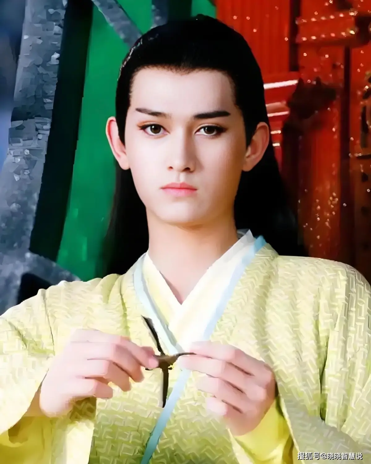 赵丽颖捧不动的男主_娱乐圈昙花一现的女明星_扒不出黑料的明星有哪些名字,